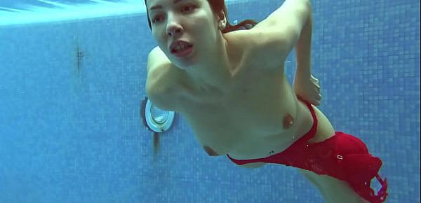 Watch Lina Mercury in red lingerie underwater